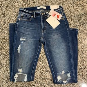 KanCan Mid Rise Super Skinny Jeans